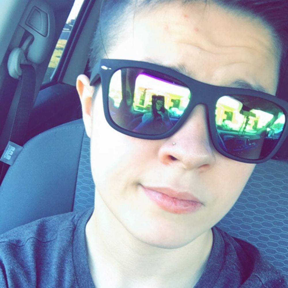 Meet your Posher, Sam